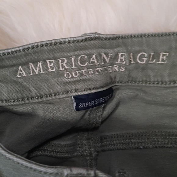 American Eagle Distressed Hi Rise Jeggings - Picture 5 of 6